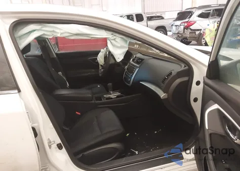 2016 Nissan Altima 2.5/2.5 S/2.5 Sl/2.5 Sr/2.5 Sv z USA, uszkodzony, nr VIN 1N4AL3AP5GC172029